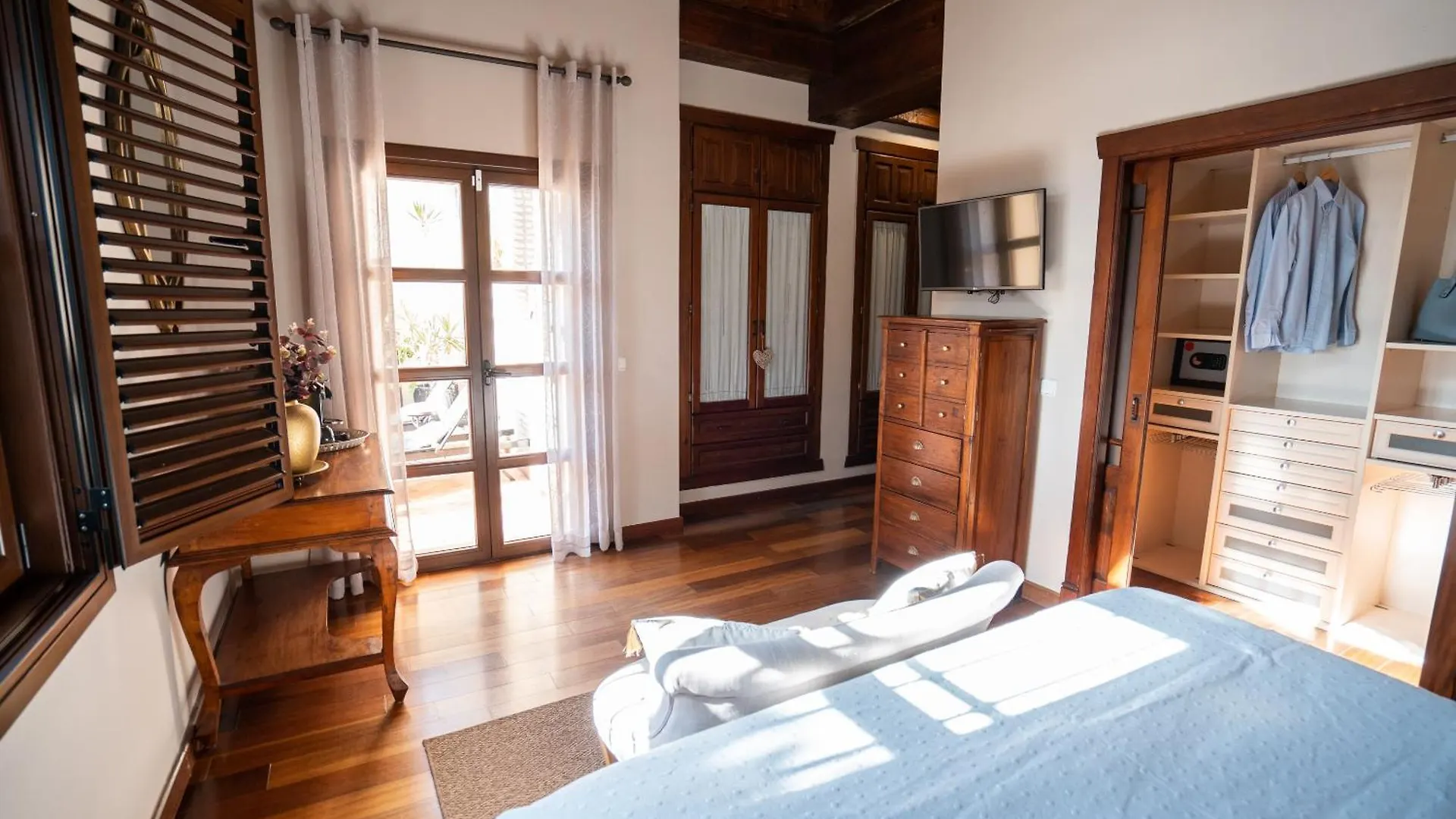 Hotel Azalea Playa Chiclana de la Frontera 2*,